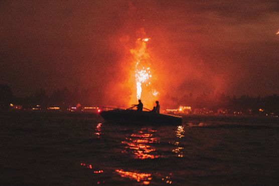 what should you do immediately if a boat catches fire