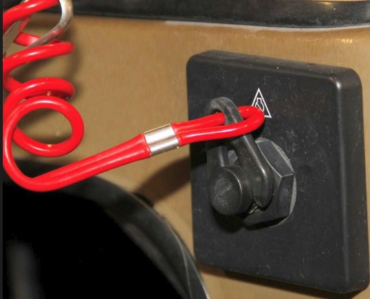 how to attach mercury kill switch lanyard