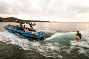 what is a wake boat