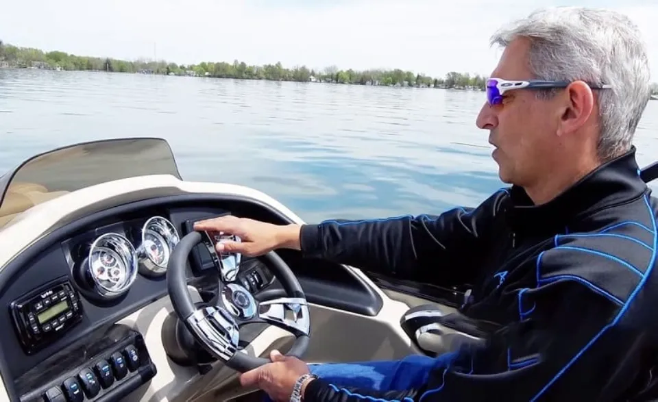 How to Drive a Pontoon Boat? Step-By-Step Tutorial